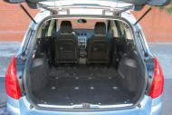 Peugeot 308 SW z wyjętymi siedzeniami drugiego i trzeciego rzędu ma bagażnik o pojemności ponad 1700 litrów. Fot. Moto.wieszjak.pl Peugeot 308 SW z wyjętymi siedzeniami drugiego i trzeciego rzędu ma bagażnik o pojemności ponad 1700 litrów. Fot. Moto.wieszjak.pl