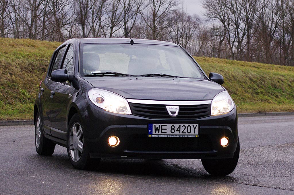 Dacia Sandero 1.2 16v LPG -przód. fot. Maciek Medyj