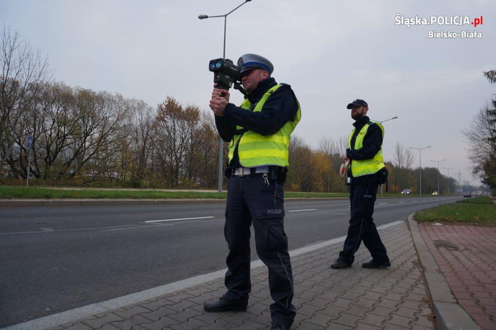 Policja otrzymała nową broń do walki z piratami drogowymi. To laserowe mierniki prędkości LaserCam 4! / Źródło: slaska.policja.gov.pl