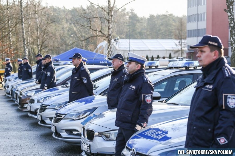 Kielecka policja otrzymała nowe radiowozy / fot. Policja