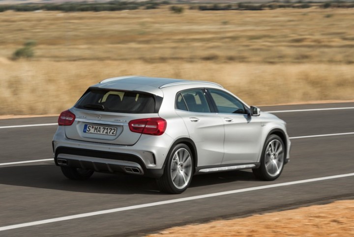 Mercedes Gla 45 Amg Suv O Osiagach Sportowego Coupe Premiery I Zapowiedzi Motonews Infor Pl